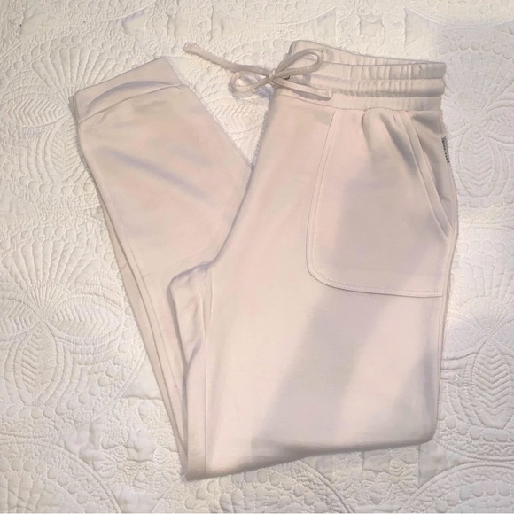 Rae Dunn womens off white jogger sweatpants with pockets and drawstring tie - Picture 9 of 9